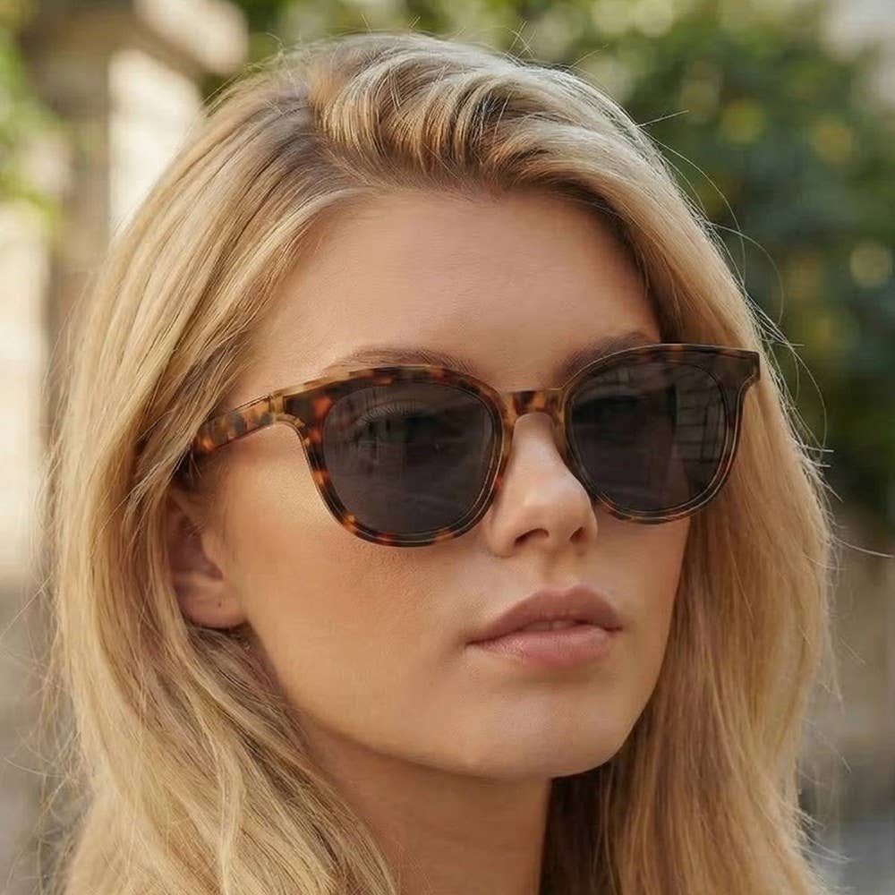 Tortoise Frame Sunglasses Set