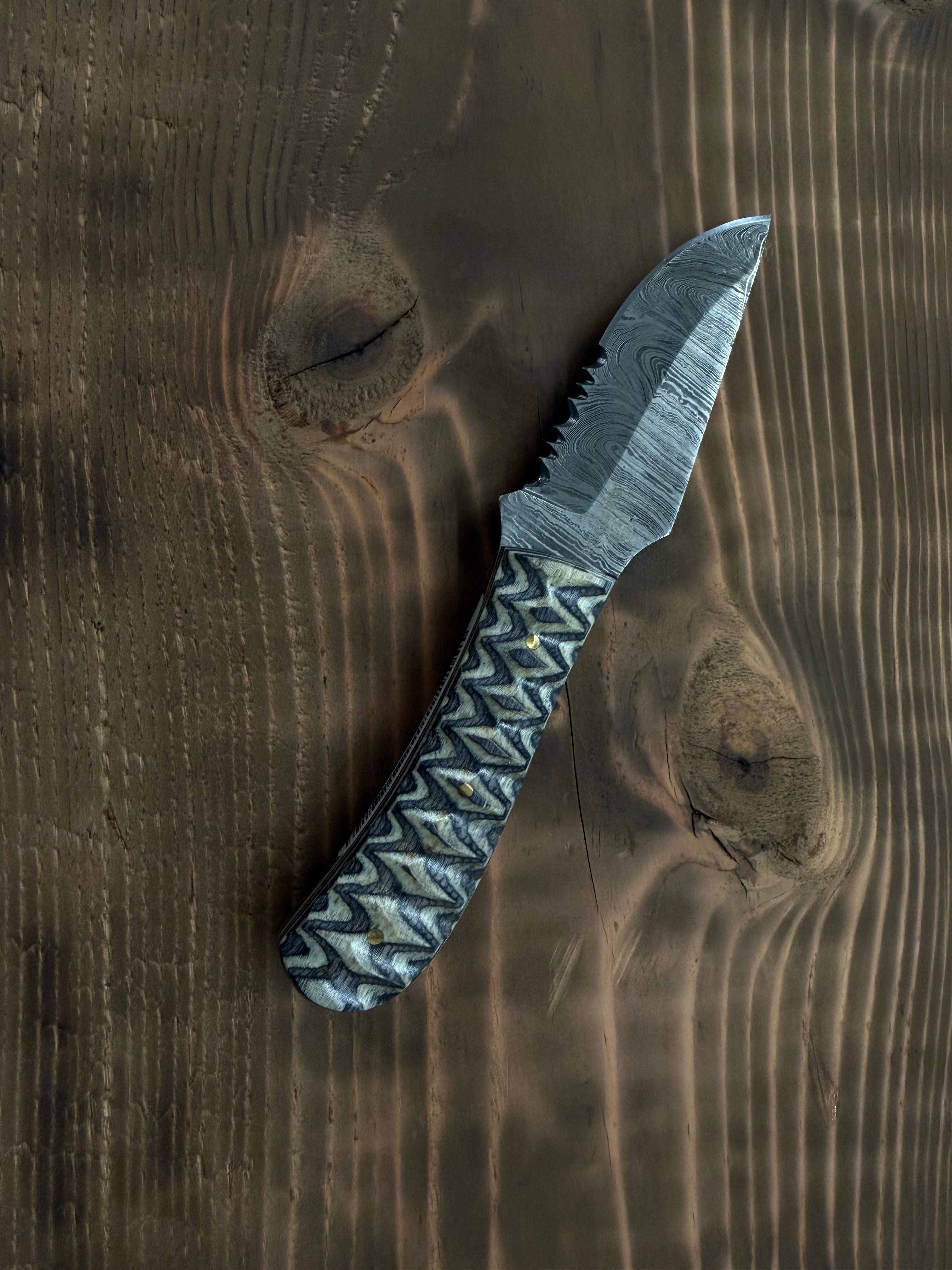Circle SH Damascus 6 1/4" Fixed Blade Pakka Wood Handle